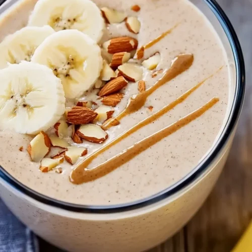 Protein-Packed Smoothie Bowl with Banana & Almonds